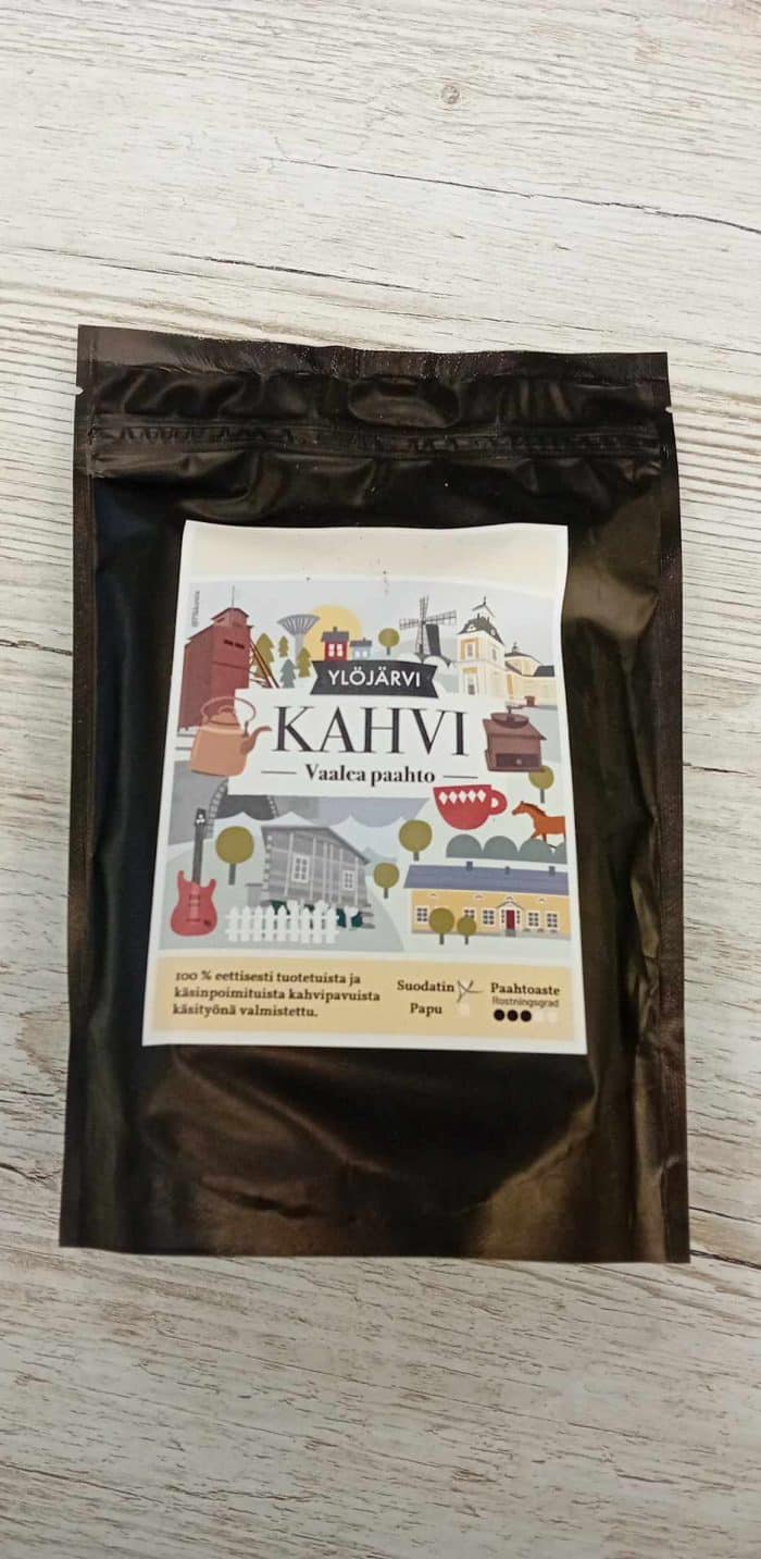 Ylöjärvi kahvi -pakkauksen kuvitus on pirtsakka Ylöjärvi -aiheinen.