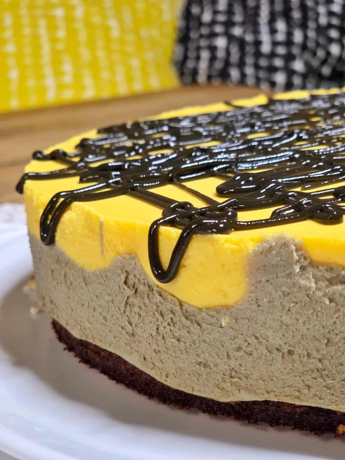 Mango-lakritsi juustokakku